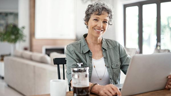 woman on laptop